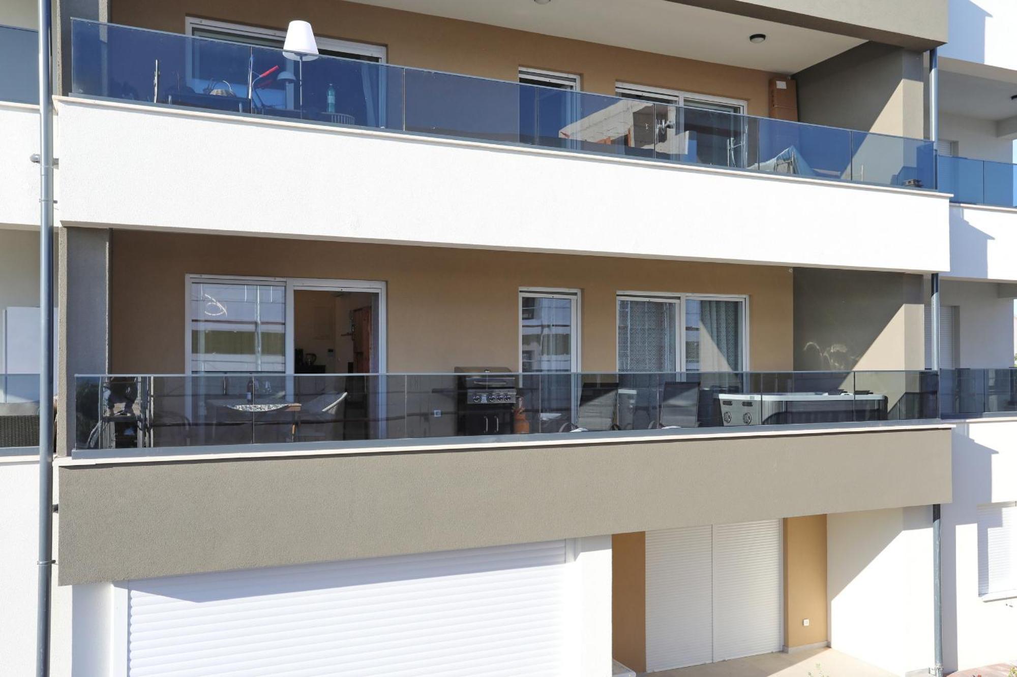 Apartment Relex With Pool & Jacuzzi Privlaka  Εξωτερικό φωτογραφία