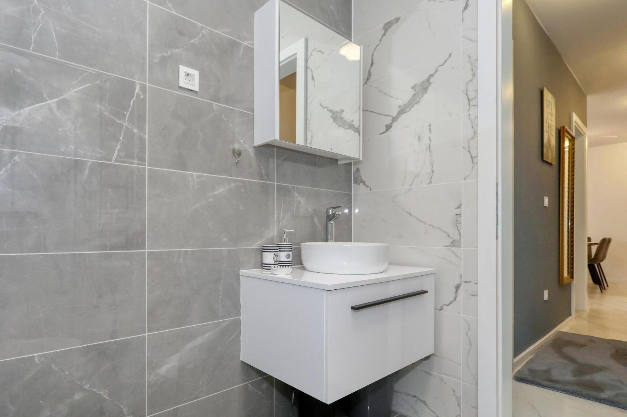 Apartment Relex With Pool & Jacuzzi Privlaka  Εξωτερικό φωτογραφία