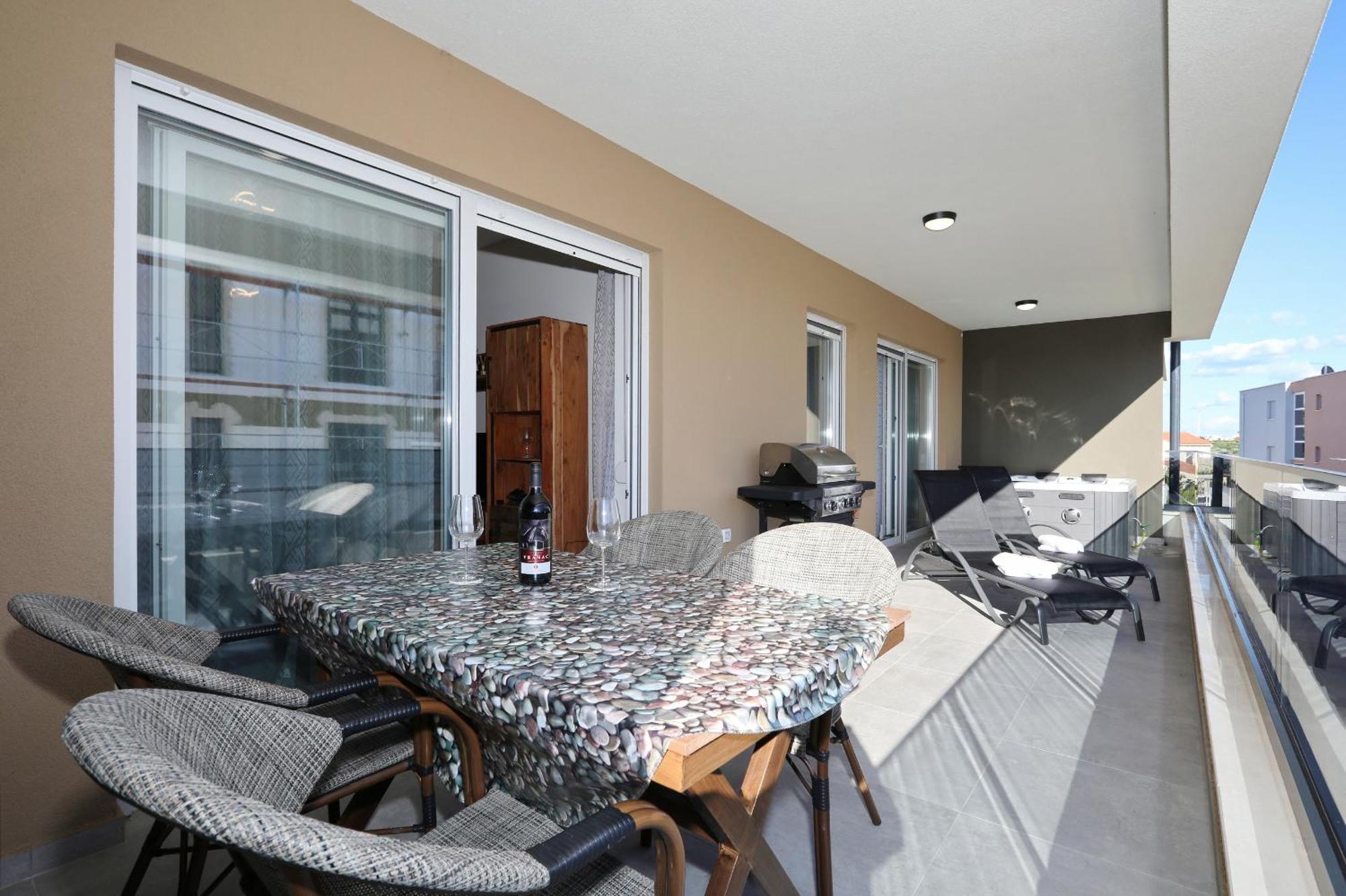 Apartment Relex With Pool & Jacuzzi Privlaka  Εξωτερικό φωτογραφία
